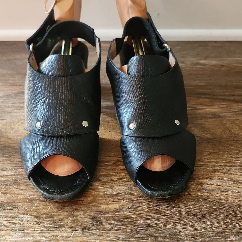 Anyi Lu Black Leather Embossed Athena Sandals EU Size 38 - Picture 2 of 8